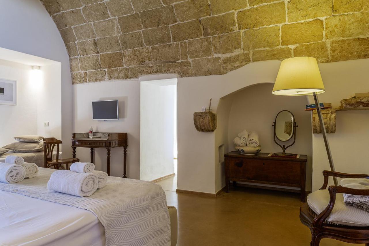 Tenutayala - Residenza Agrituristica Parabita Luaran gambar