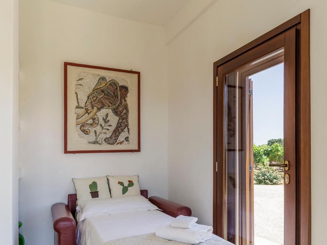 Tenutayala - Residenza Agrituristica Parabita Luaran gambar
