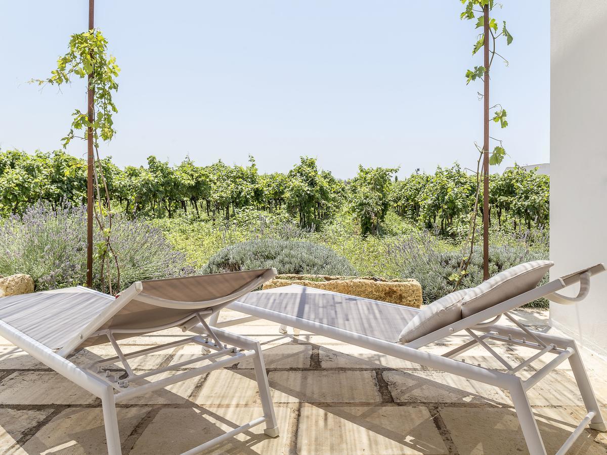 Tenutayala - Residenza Agrituristica Parabita Luaran gambar