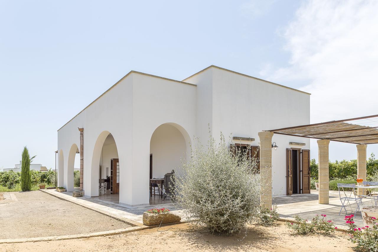 Tenutayala - Residenza Agrituristica Parabita Luaran gambar
