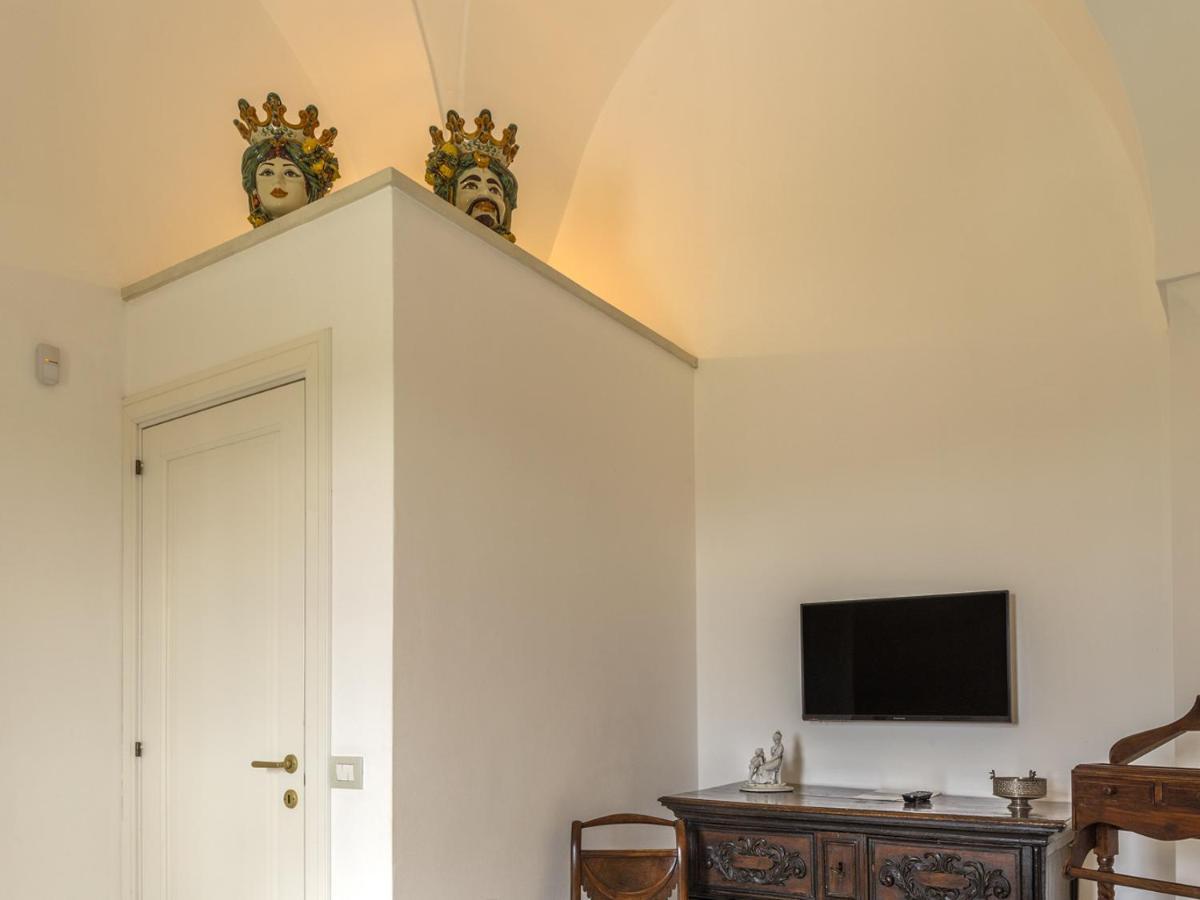 Tenutayala - Residenza Agrituristica Parabita Luaran gambar